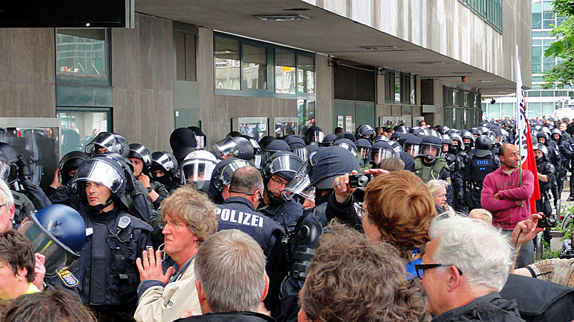 blockupy-frankfurt-2013-polizeipräsenz