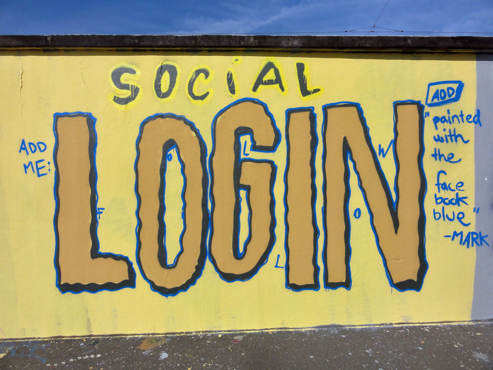 social-login-graffiti-hanauer-landstrasse