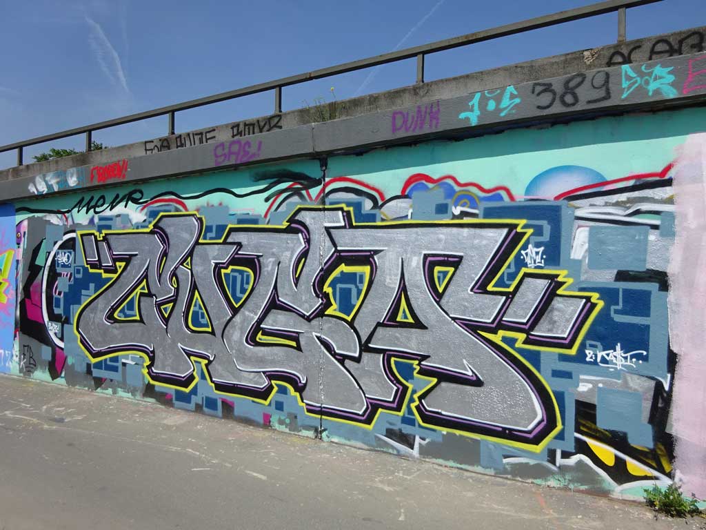 Graffiti am Ratswegkreisel in Frankfurt am Main