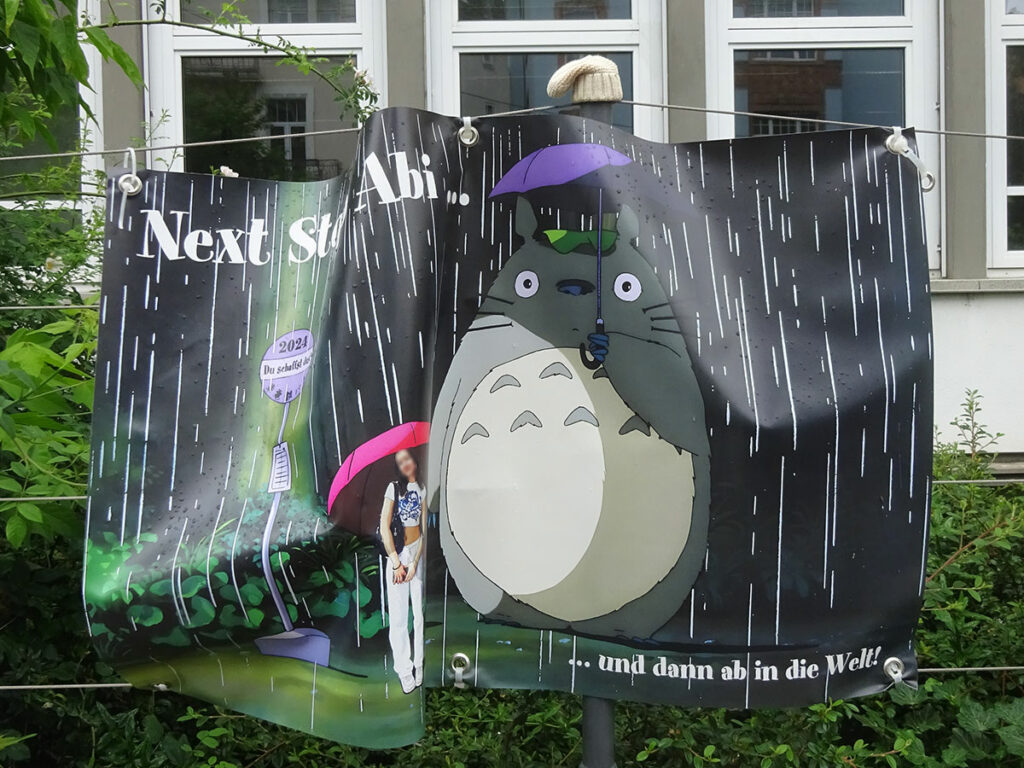 Abi-Plakate in Frankfurt 2024 - Mein Nachbar Totoro