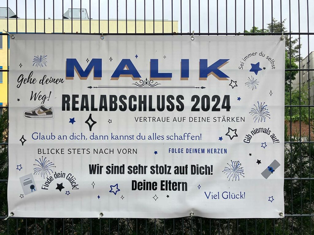 Abi-Plakate in Frankfurt 2024 - Realschulabschluss