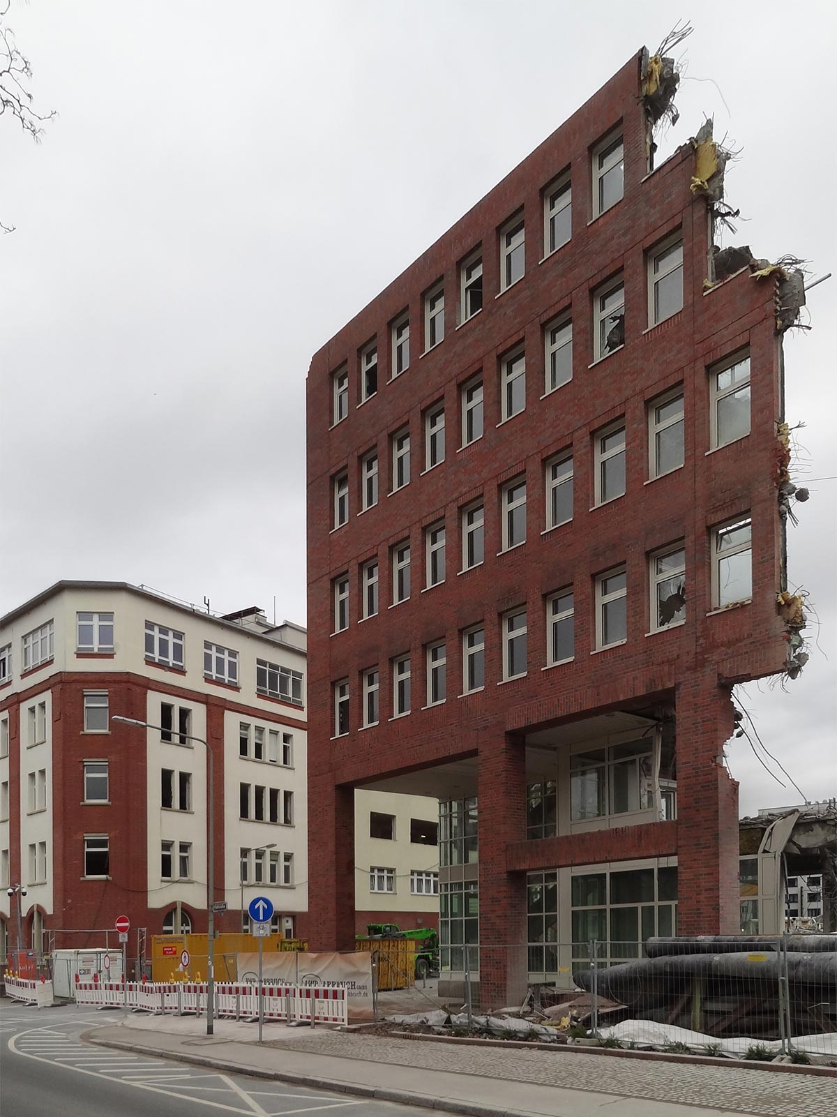 Abrissarbeiten ehemaliges Zeitungsviertel in Frankfurt