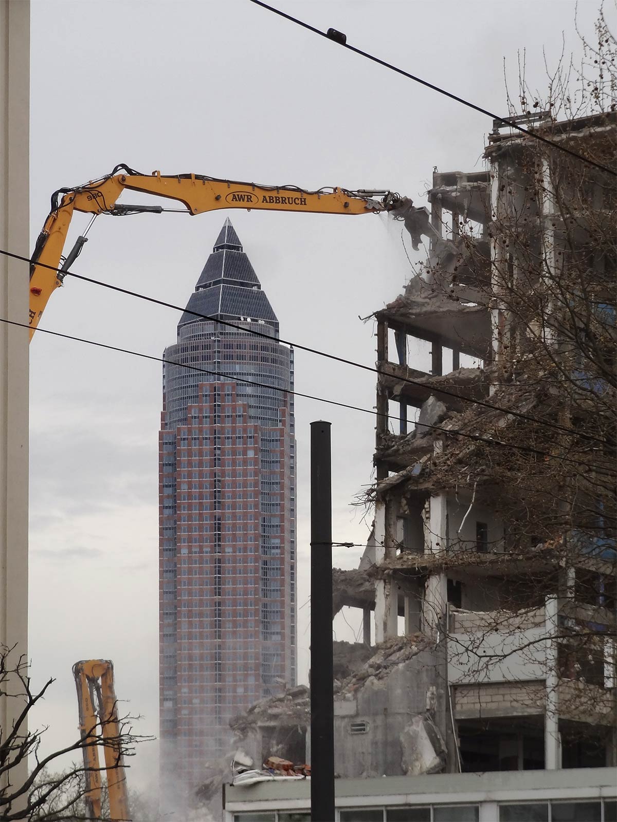 Altes FAZ-Gebäude wird abgerissen