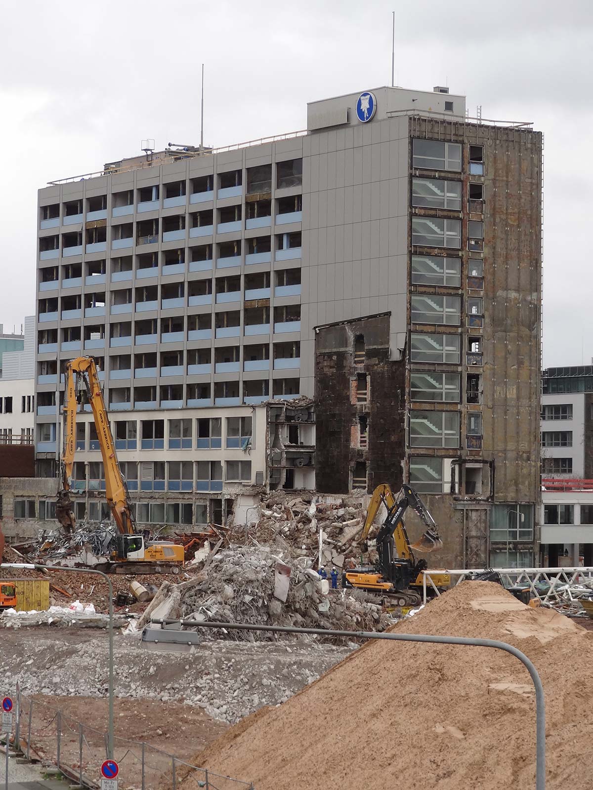 Baustelle bei altem FAZ-Standort Nähe Galluswarte in Frankfurt