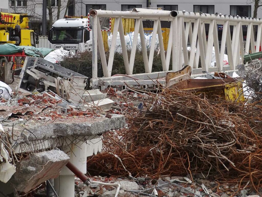 Baustelle bei altem FAZ-Standort Nähe Galluswarte in Frankfurt