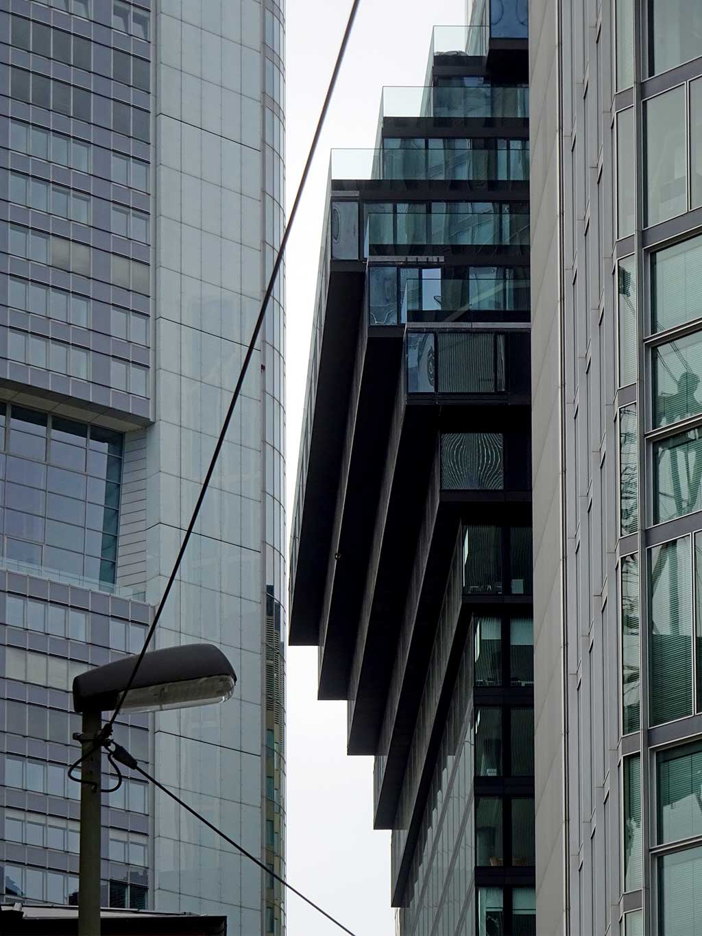 Stadtbilder Frankfurt - Commerzbank-Hochhaus und Omniturm in Frankfurt