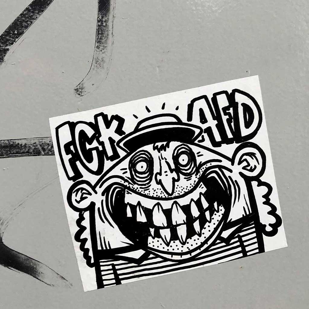 Aufleber mit Fratzen in schwarz-weiß - Sticker-Art von Dawgtor C