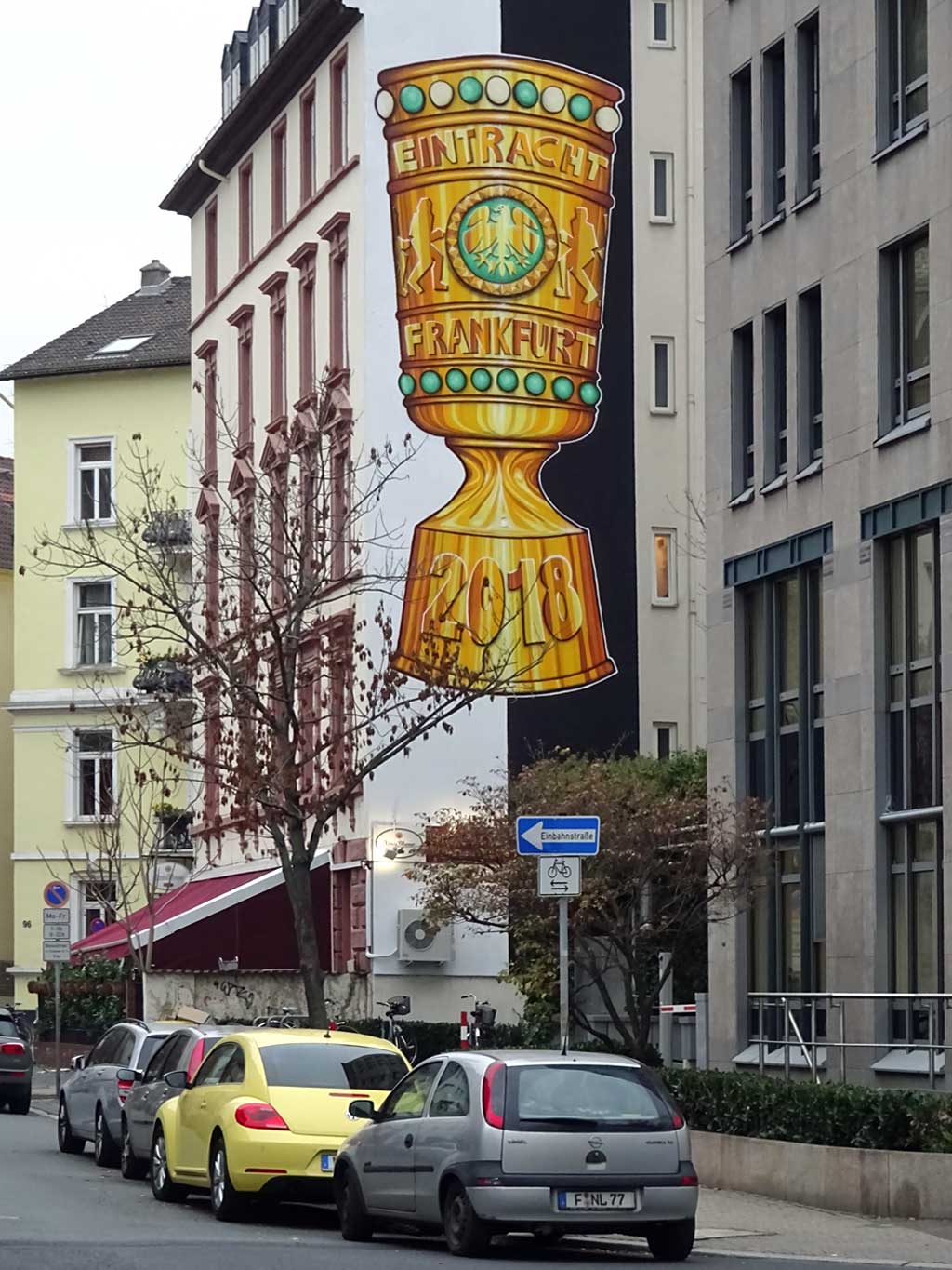 DFB-Pokal-Wandbild zu Ehren Eintracht Frankfurts