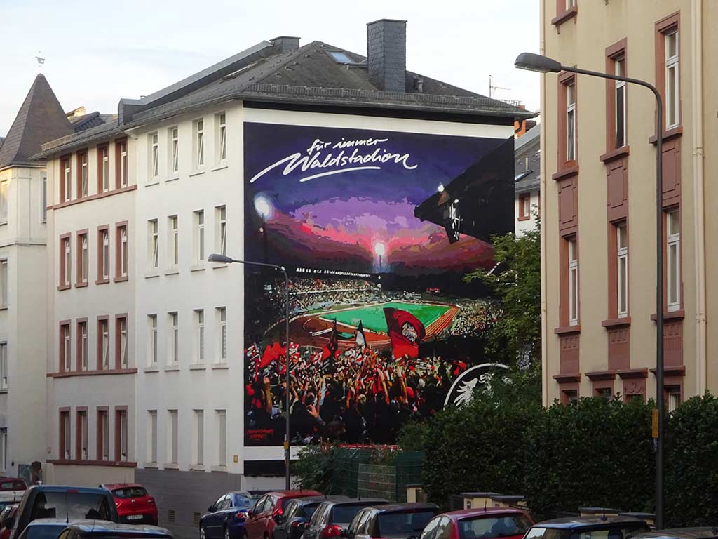 Eintracht-Frankfurt-Mural in Bornheim - Für immer Waldstadion