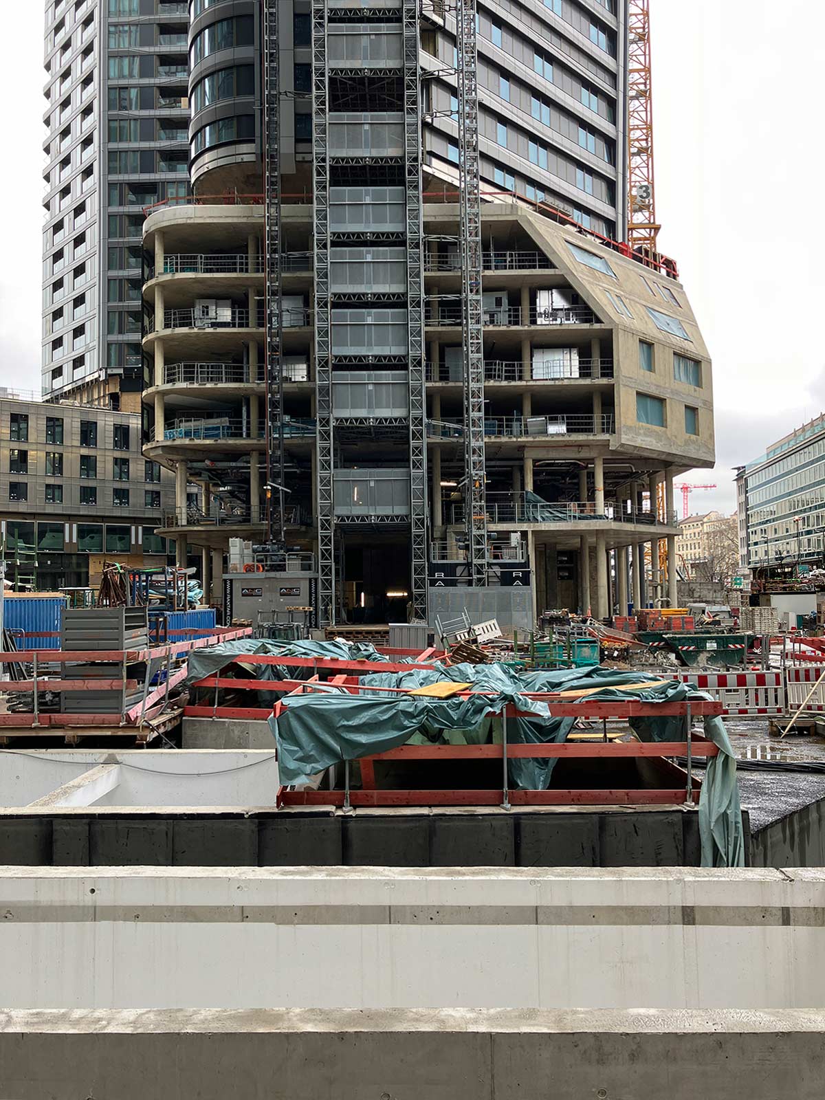 Four Frankfurt - Baustelle in der Neuen Schlesingersgasse