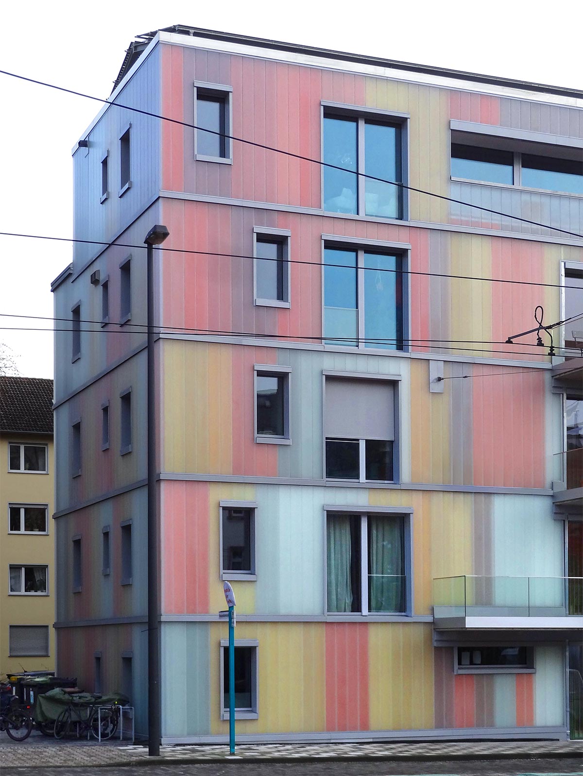 Stadtbilder Frankfurt: Haus der Initiative „Gemeinsam suffizient leben“ im Frankfurter Nordend