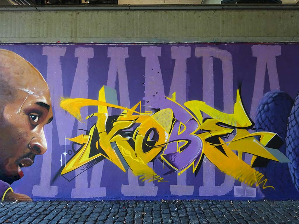 Koby Bryant Graffiti an der Friedensbrücke in Frankfurt