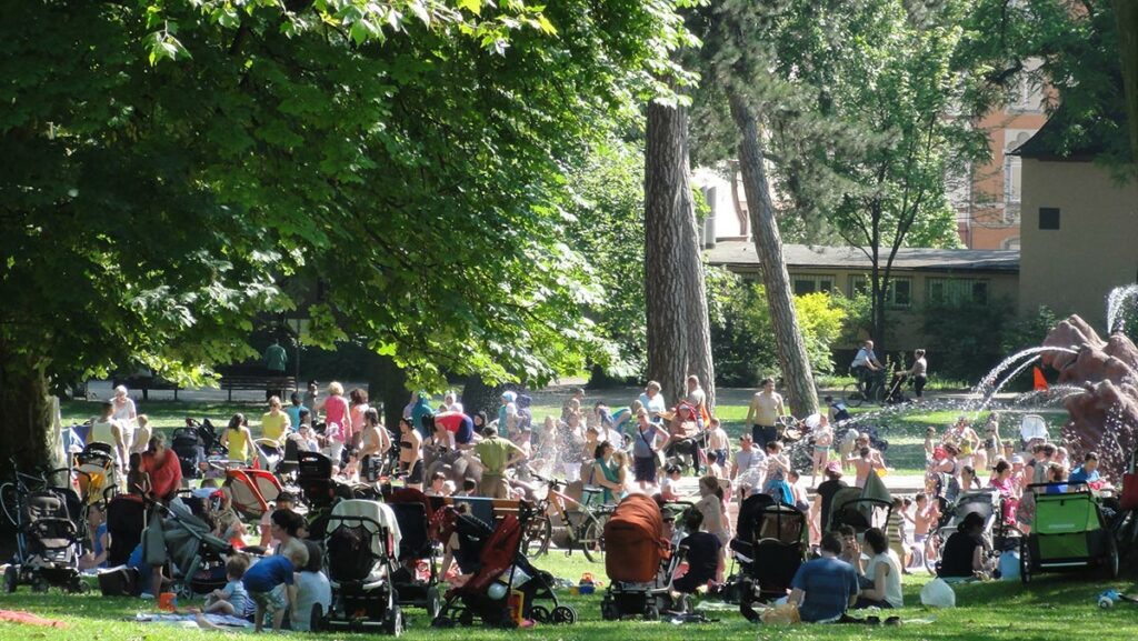 Sommer im Günthersburgpark in Frankfurt