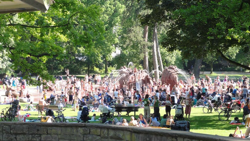 Sommer im Günthersburgpark in Frankfurt