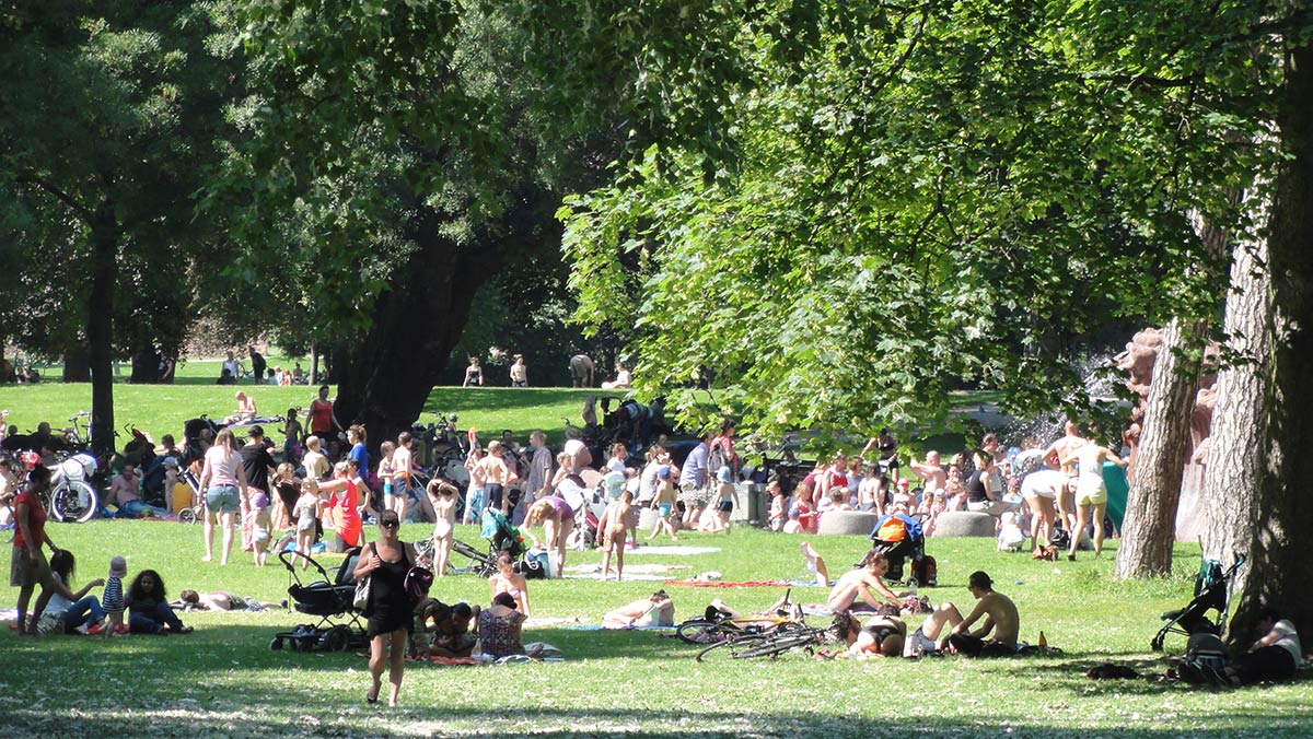 Sommer im Günthersburgpark in Frankfurt