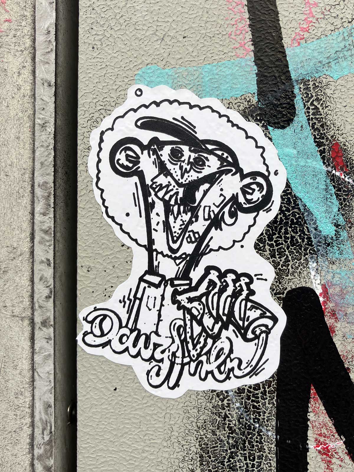 Streetart-Sticker von Dawgtor