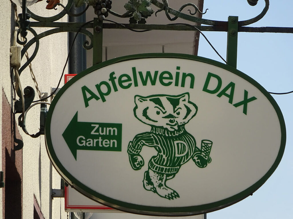 Typografie, Schilder & Logos in Frankfurt: Apfelwein Dax