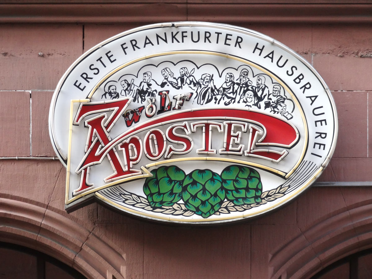 Typografie, Schilder und Logos in Frankfurt - Zwölf Apostel